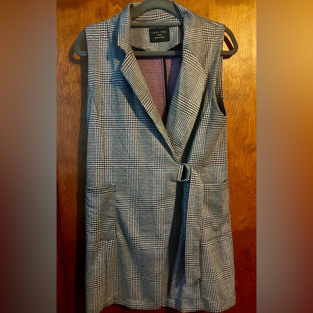 Love Tree Large Layering Trench Vest